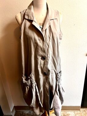 For Cynthia Beige/Taupe Sleeveless Button Front Tunic